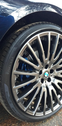 BMW Seria 7 cena 165000 przebieg: 260000, rok produkcji 2016 z Legionowo małe 497
